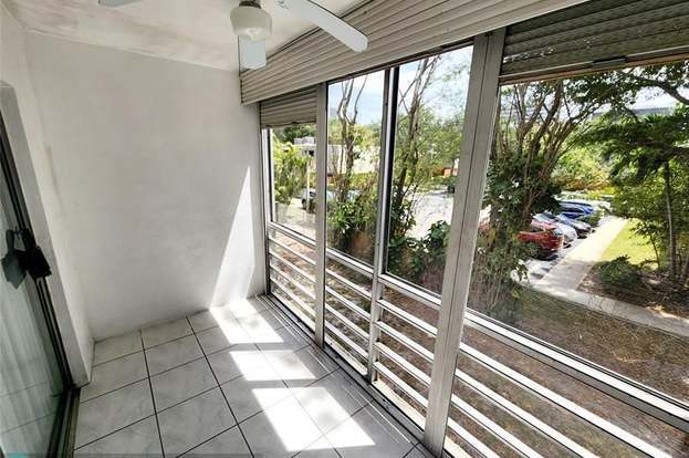 Building Photo - 1638 Embassy Dr