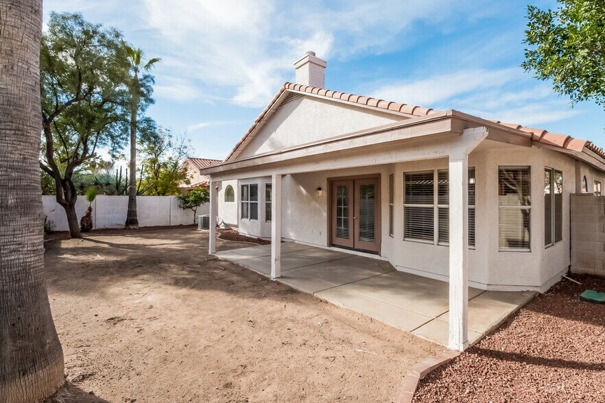 Building Photo - 4243 E Balsam Ave