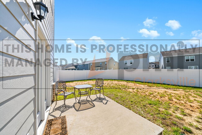 Building Photo - "JUST REDUCED - Charming Four Bedroom Retr...
