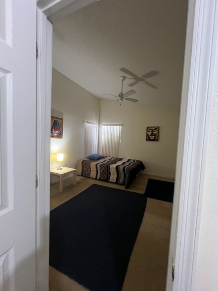 Building Photo - 200 Eagle Ridge Dr