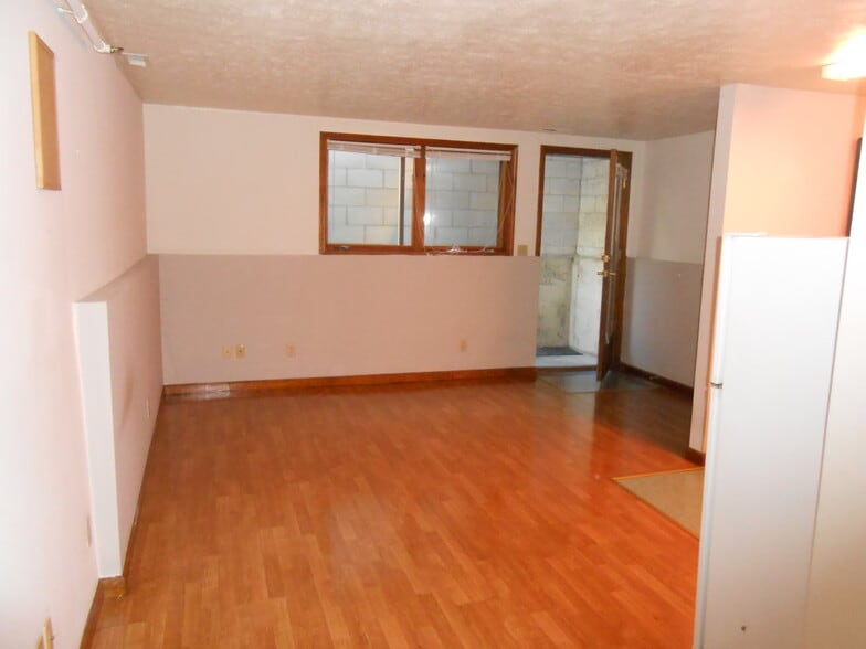 Building Photo - 614 South St