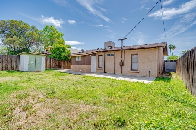Building Photo - 604 Woodrow Ave