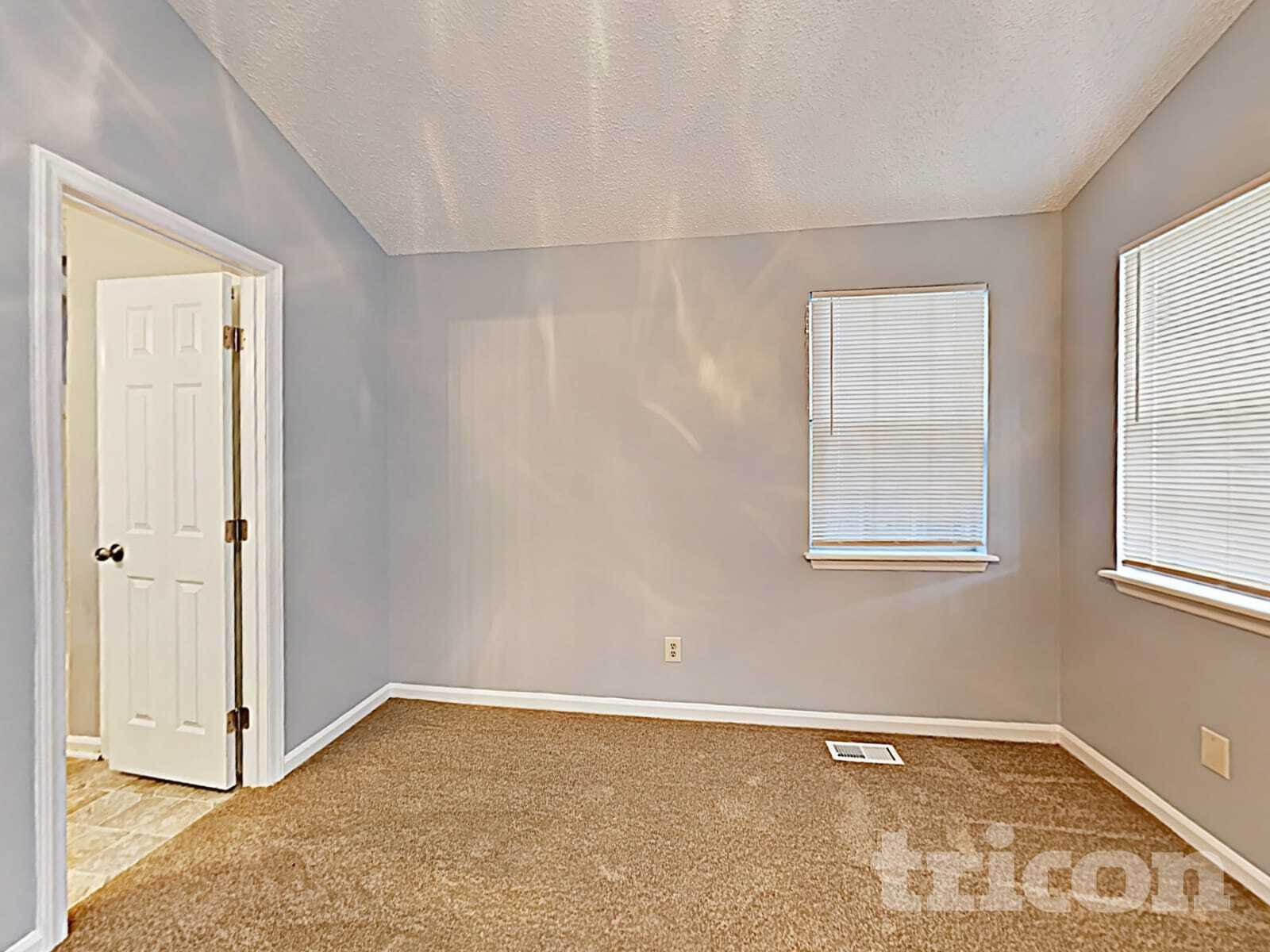 Building Photo - 225 Salusbury Ln