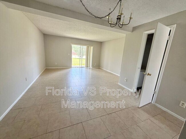 Building Photo - 206 Watts Ln