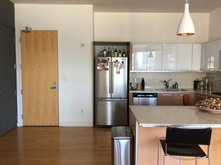 Kitchen - 801 S Grand Ave