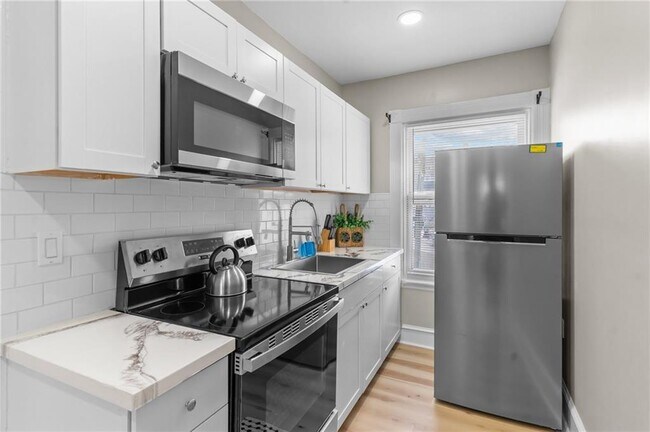 Building Photo - 1413 Broad St