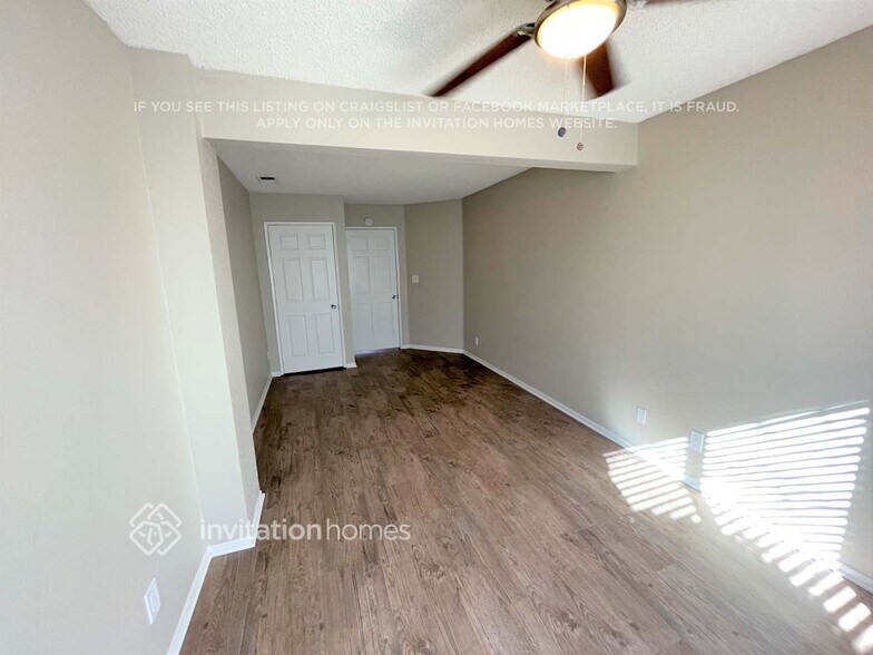 Building Photo - 4721 Cocina Ln