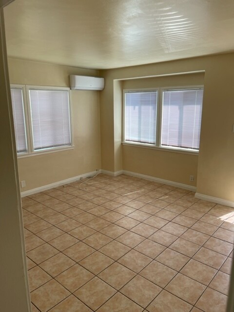 Unit 12591 Living Room - 12591 Cometa Ave