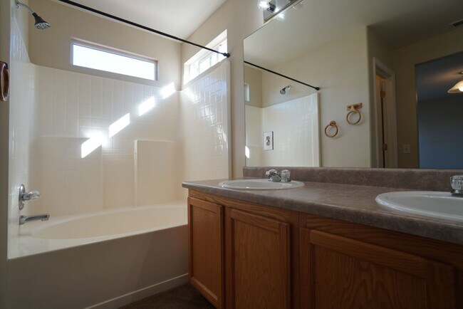 Building Photo - 7184 Westerner Dr