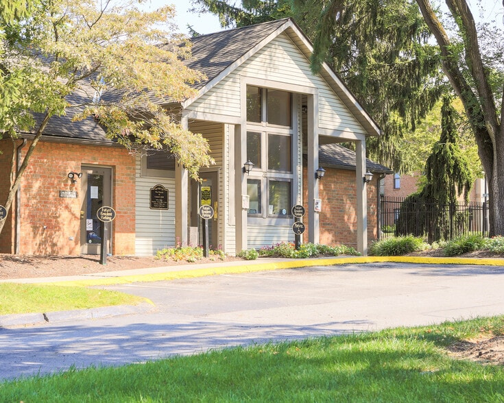 Leasing Office - Cabot's Mill