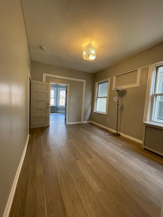 Unit 2 - 267 Fulton Ave
