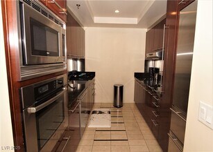 Building Photo - 2700 S Las Vegas Blvd