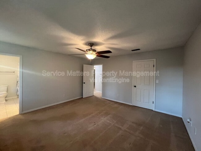 Building Photo - 6004 Players Pl