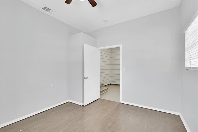 Building Photo - 1407 Kent St