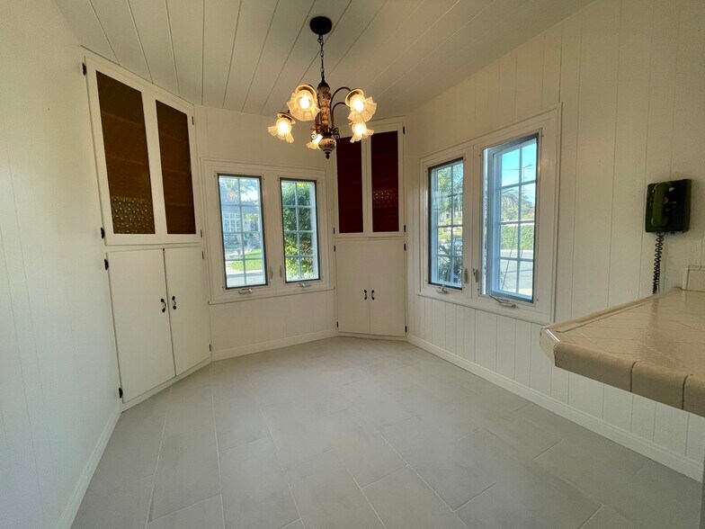 Breakfast Nook - 3015 Locust St