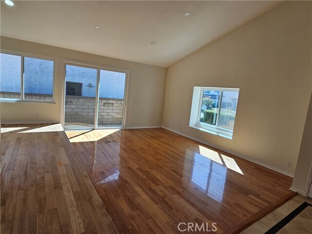 Building Photo - 1812 N Fairgreen Dr