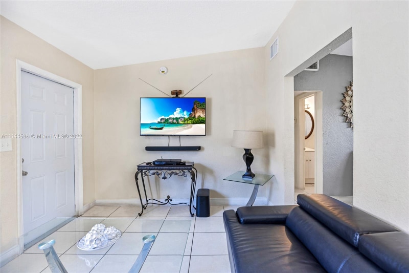 Building Photo - 2165 NW 23rd St