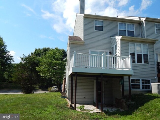 Building Photo - 862 N Waterford Ln