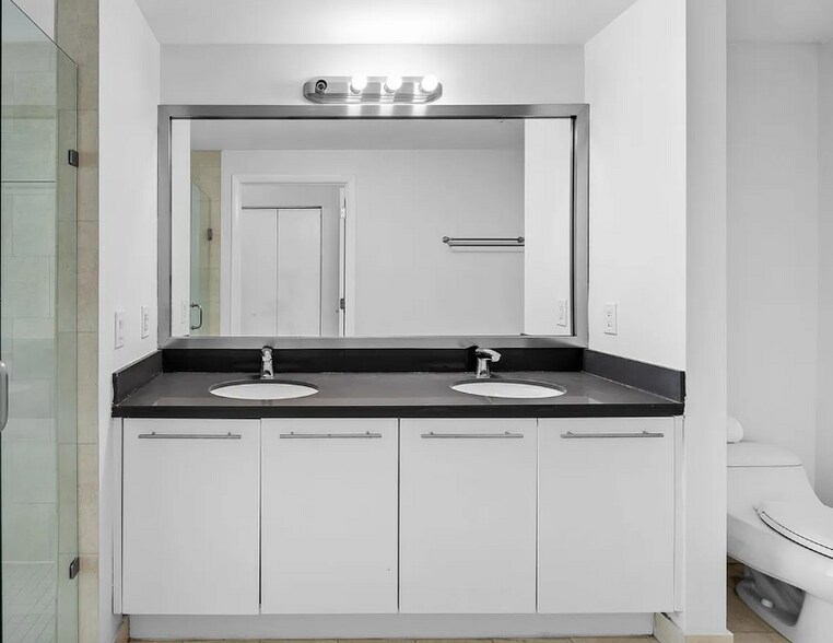 Building Photo - 90 SW 3rd St