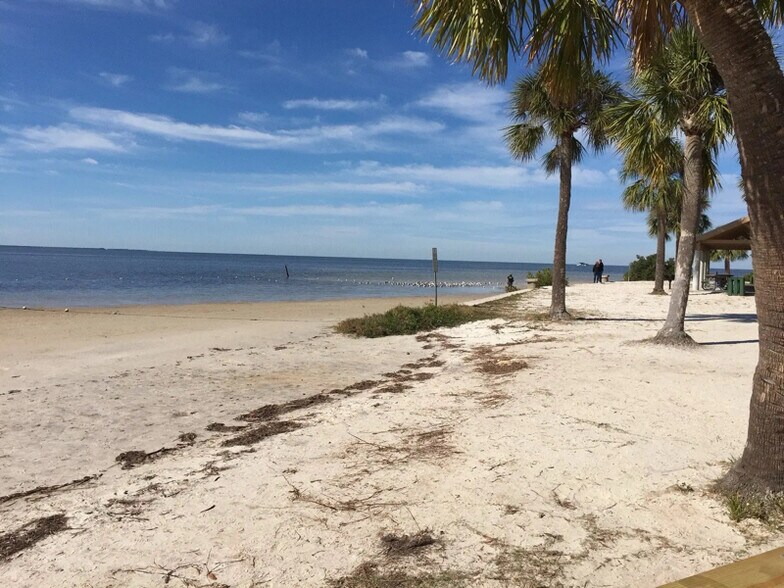 Building Photo - 6615 Del Prado Terrace