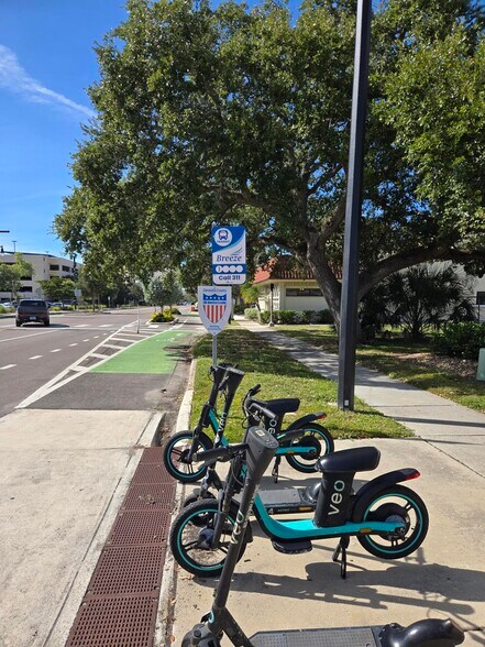 Building Photo - 2304 Ringling Blvd