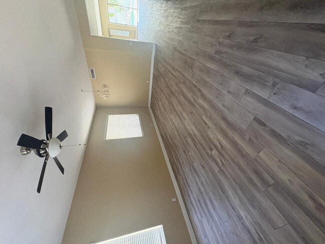 Building Photo - 2245 E Detroit St