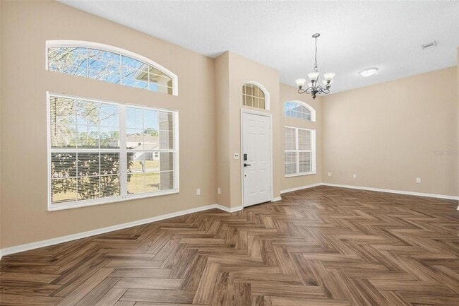 Building Photo - 4 Red Oak Pl