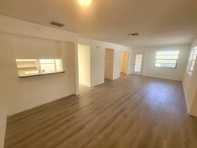 Building Photo - 11411 Pike Ct