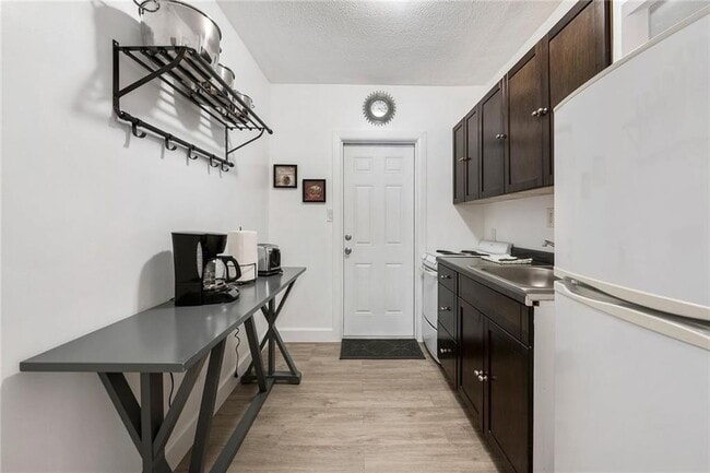 Building Photo - 1712 Pierce St