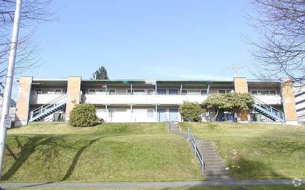 Building Photo - Nineteen 02 Condominiums