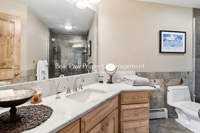 Building Photo - "Spacious 6-Bedroom Retreat with 7 Luxurious Bathrooms off Upper Bear Creek!"