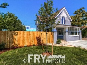 Building Photo - Beautiful, fully remodeled second floor du...