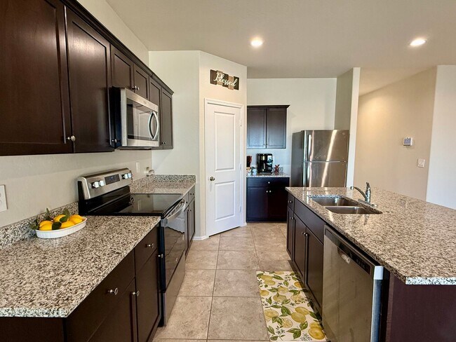 Building Photo - Large Newer-Built 4 Bedroom 2 Bathroom 3 Car Garage Home in Coolidge!