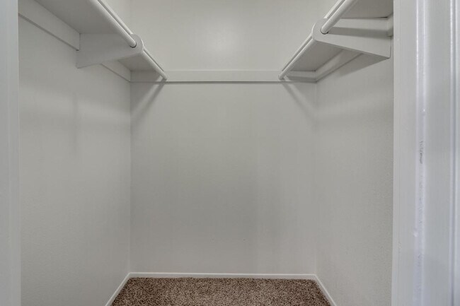 Building Photo - 137 E Riviera Dr