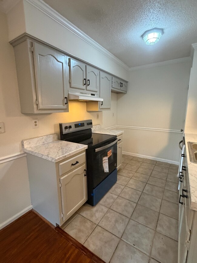 Building Photo - 6893 Snyder Rd