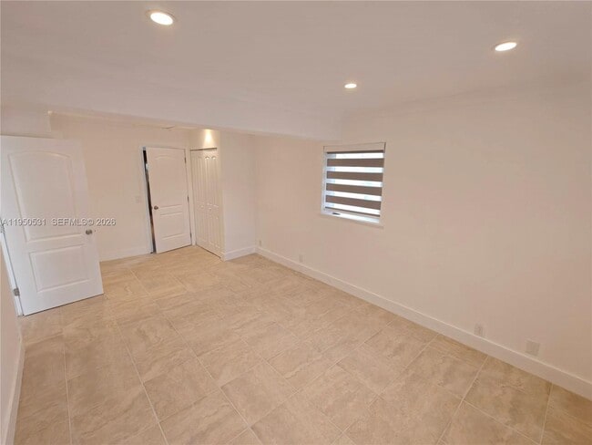 Building Photo - 1812 N 40th Ave