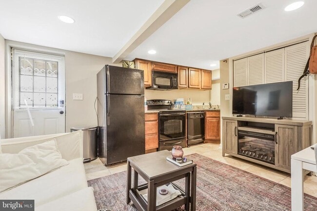 Building Photo - 1628 Eckington Pl NE