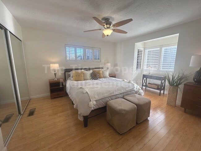 Building Photo - **Beautiful, Fully-Furnished 2 bed / 2.5 bath Townhome in Coastal Carlsbad - Available NOW**