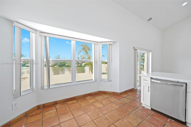 Building Photo - 14531 Hampton Pl
