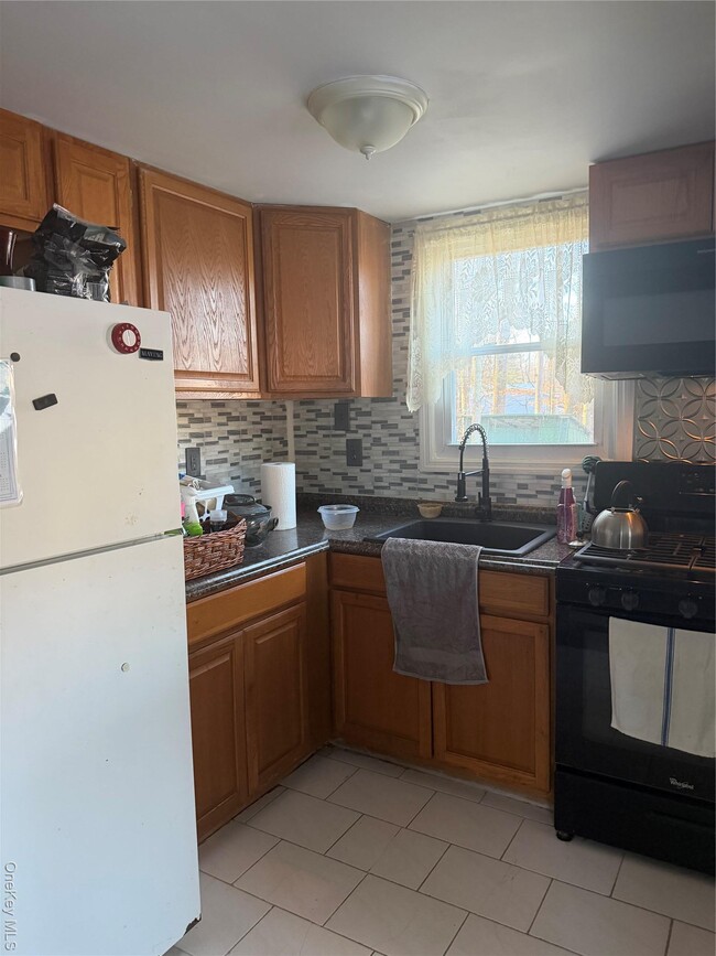 Building Photo - 171 Lake Shore Dr