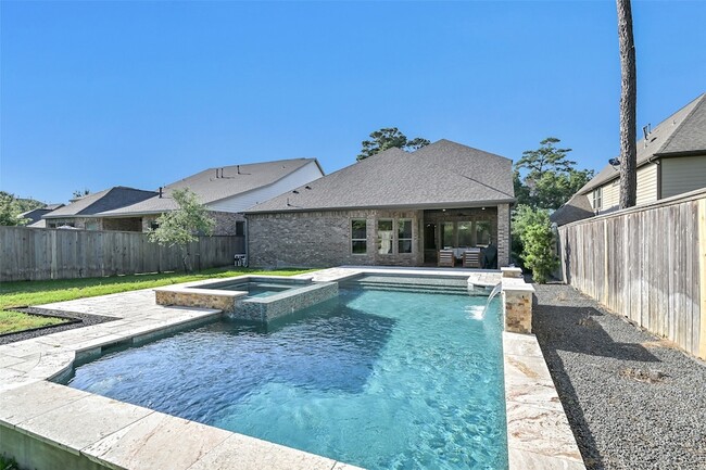 Building Photo - 7 Wyatt Oaks Dr