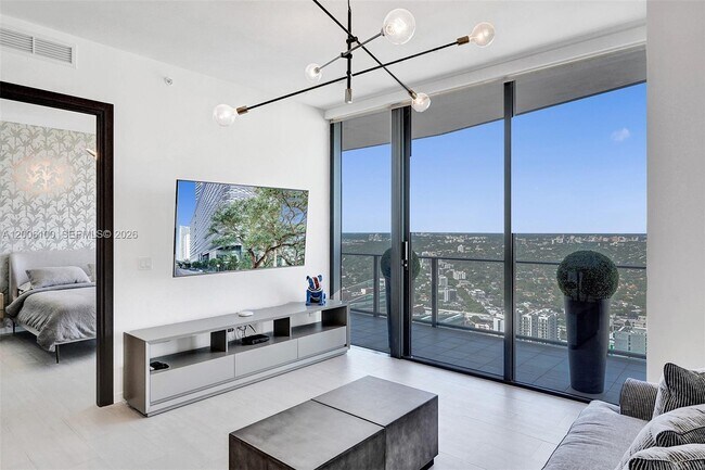 Building Photo - 1000 Brickell Plaza