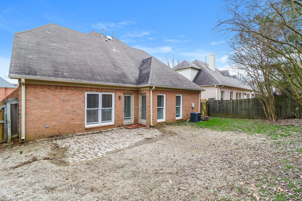 Building Photo - 1153 Hunters Green Cir S