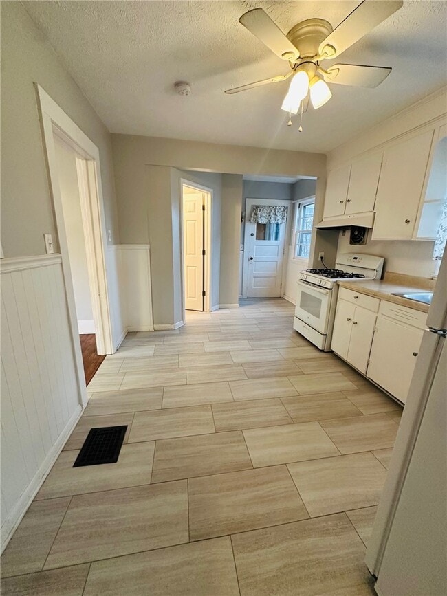 Building Photo - 511 S Lincoln Rd