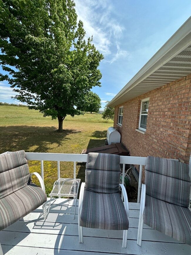 Building Photo - Find Your Slice of Serenity in the Countryside