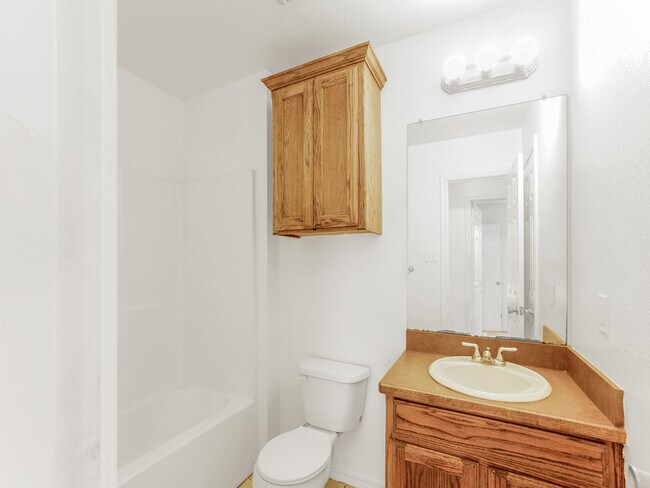 Building Photo - 313 Isbell Rd