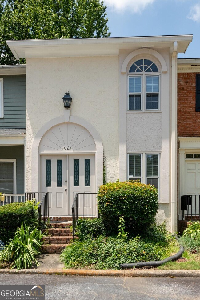 Building Photo - 4028 Elm St