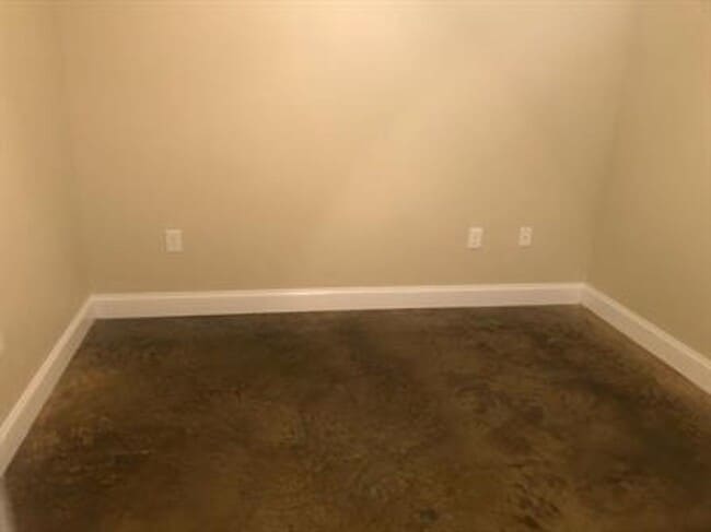 Building Photo - Country side home