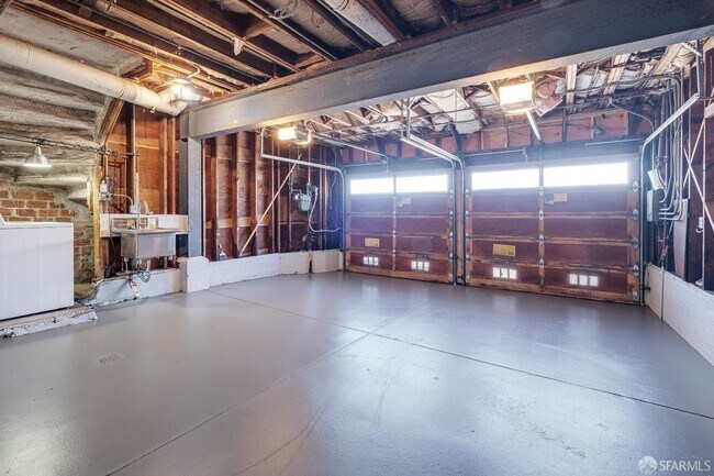 Building Photo - 97 Canyon Dr