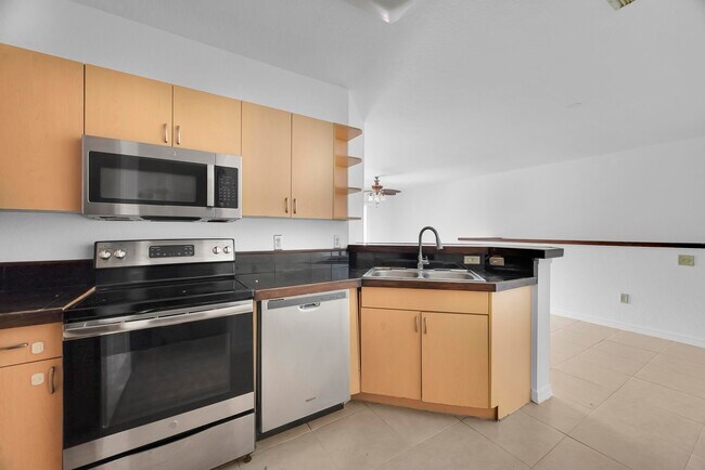 Building Photo - 106 SW Peacock Blvd